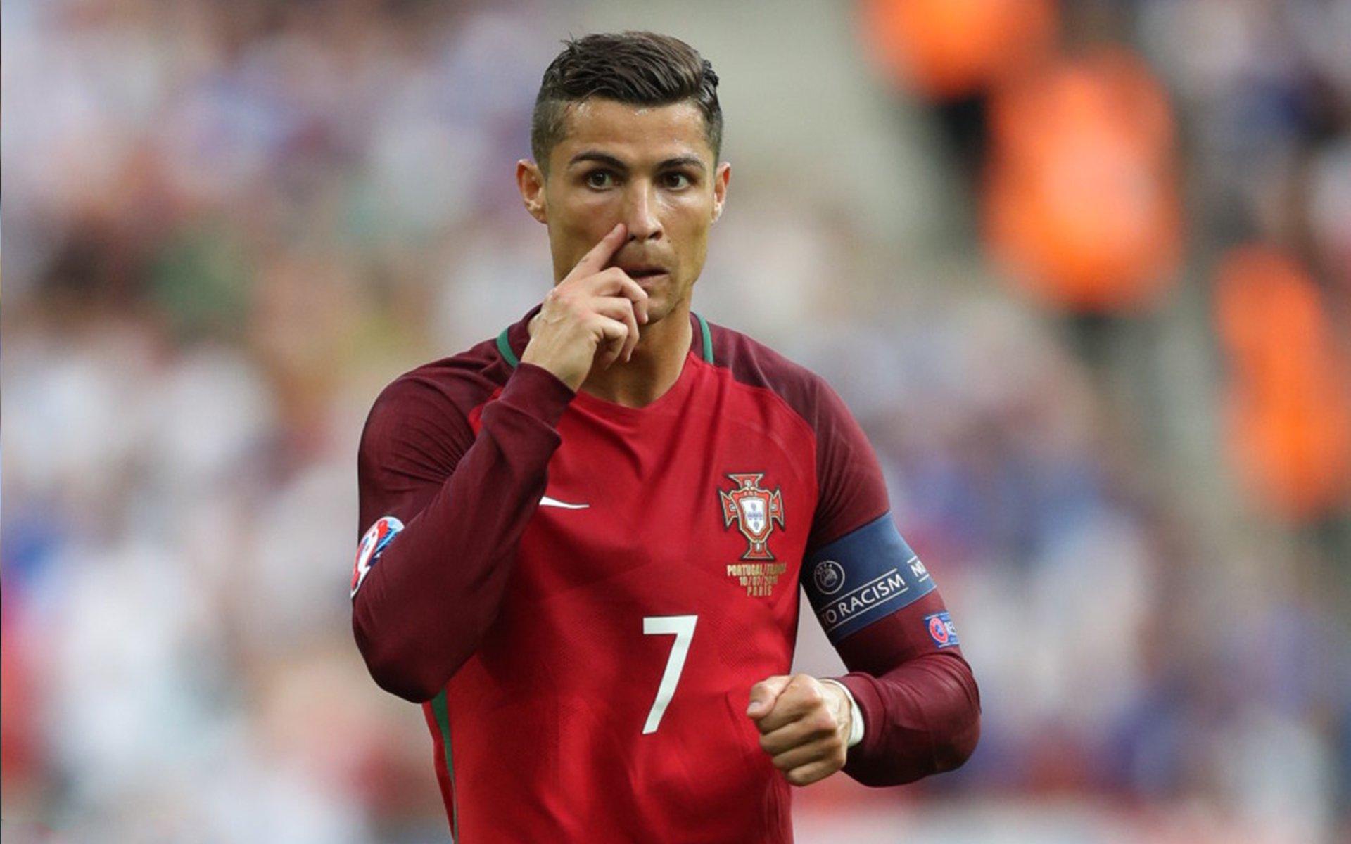 天才前锋上演帽子戏法，助球队豪取三连胜