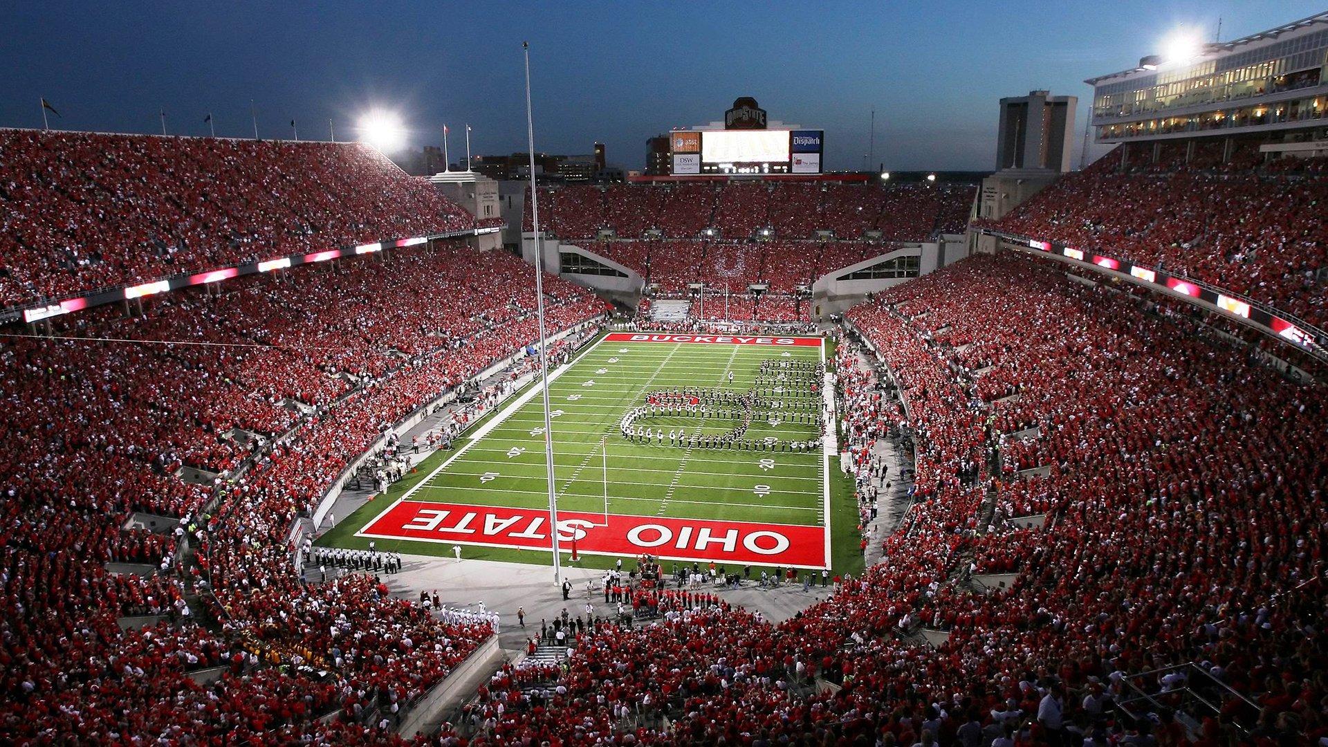 德甲联赛激战正酣，拜仁慕尼黑与勒沃库森上演巅峰对决