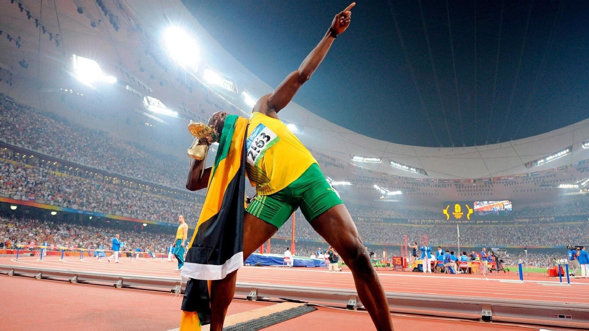 双加时鏖战！湖人险胜勇士，詹姆斯关键三分锁定胜局