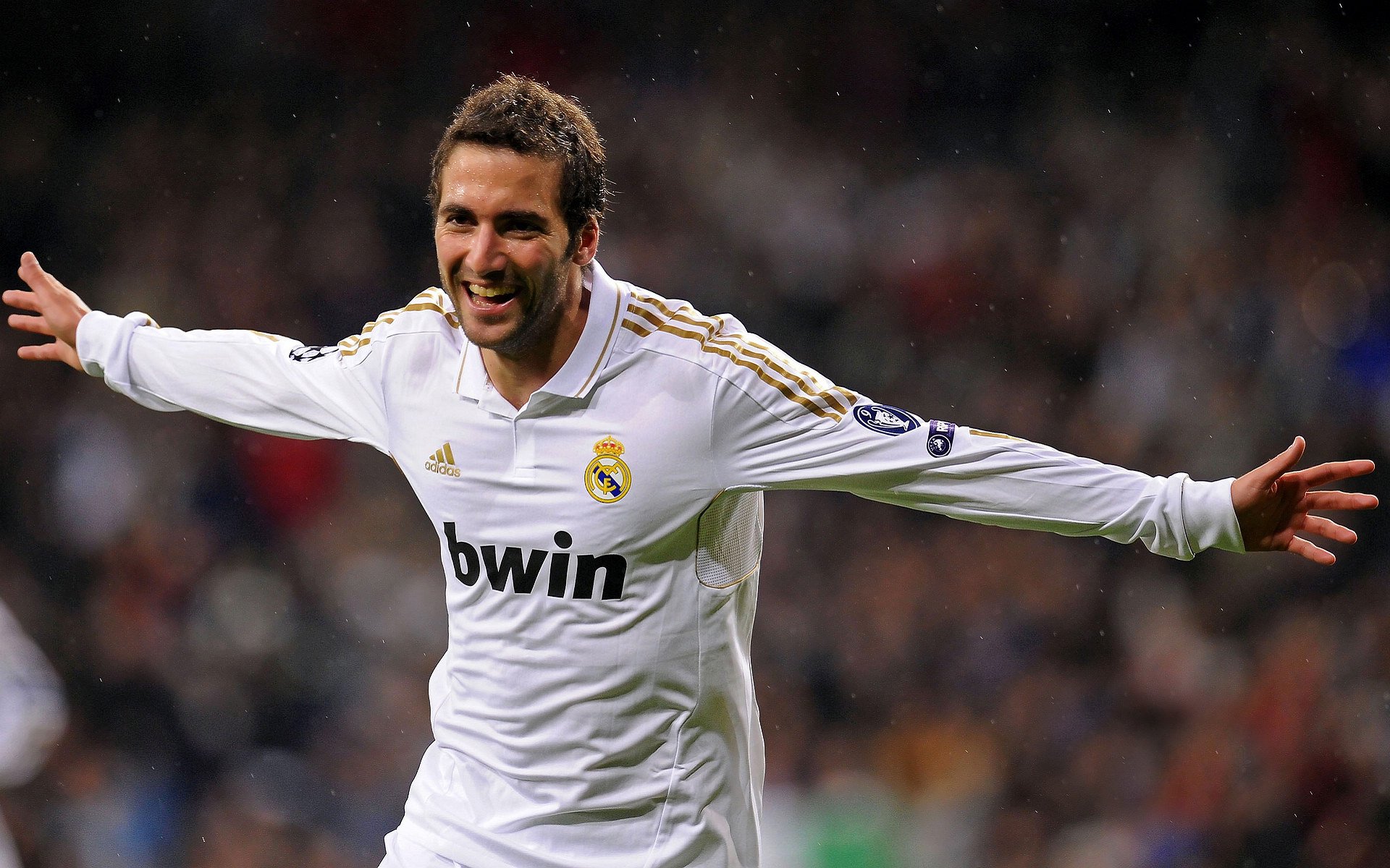 中国游泳队亚运会再创佳绩 新星闪耀泳池夺金